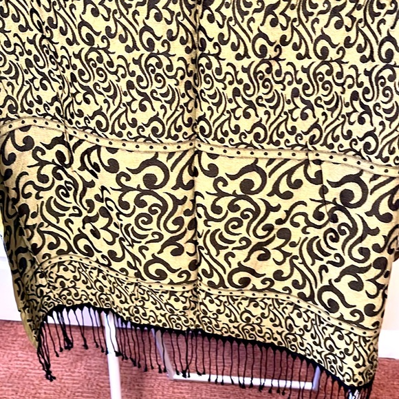 Ozsoy Aksesuar Navy & Green Fring Scarf Made in Turkey Size 26”x 70” NWT - Picture 6 of 6